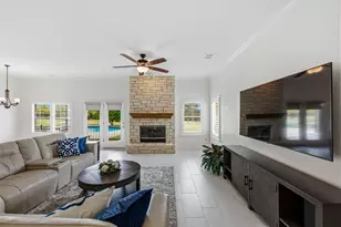 900 Canyonwood Dr, Dripping Springs, TX 78620 - Photo 16