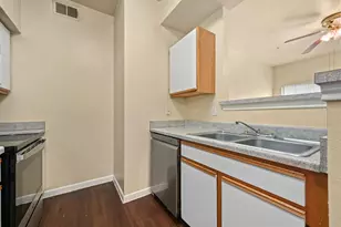 2320 Gracy Farms Ln, Austin, TX 78758 - Photo 12