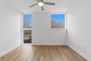 2002 E 7th St, Austin, TX 78702 - Photo 14