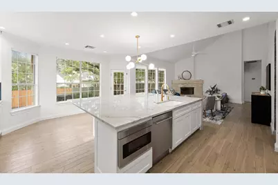11220 S Bay Lane, Austin, TX 78739 - Photo 10