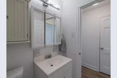 906 Capitol Court #B, Austin, TX 78756 - Photo 2