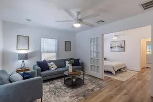 906 Capitol Ct, Austin, TX 78756 - Photo 1