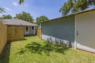 906 Capitol Ct, Austin, TX 78756 - Photo 6
