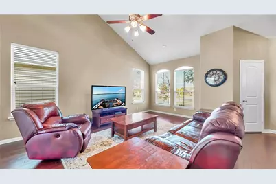 913 Heritage Springs Trail, Round Rock, TX 78664 - Photo 4