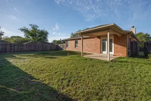 121 Primrose Blvd, Kyle, TX 78640 - Photo 18