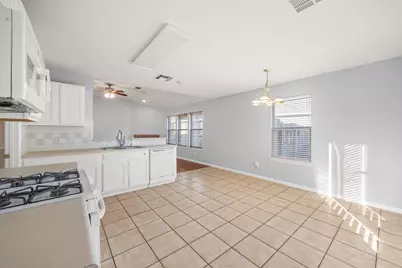 121 Primrose Boulevard, Kyle, TX 78640 - Photo 14