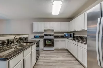 7113 Encanto Trail, Austin, TX 78744 - Photo 10