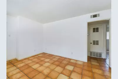 803 W 28th Street #107, Austin, TX 78705 - Photo 2