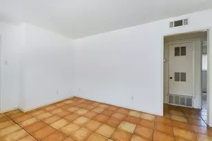803 W 28th St, Austin, TX 78705 - Photo 2