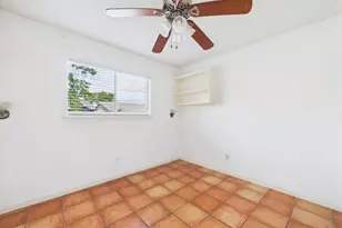 803 W 28th St, Austin, TX 78705 - Photo 10