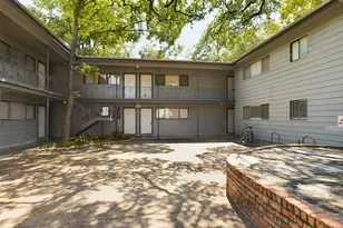 803 W 28th St, Austin, TX 78705 - Photo 24