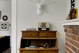 712 E 44th St, Austin, TX 78751 - Photo 10