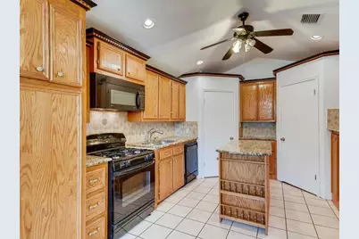 6203 Felix Avenue, Austin, TX 78741 - Photo 6