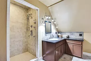 807 Colorado Dr, Smithville, TX 78957 - Photo 12