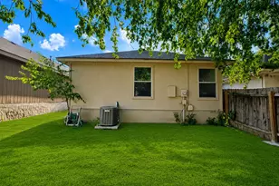 1581 Parkfield Cir, Round Rock, TX 78664 - Photo 16