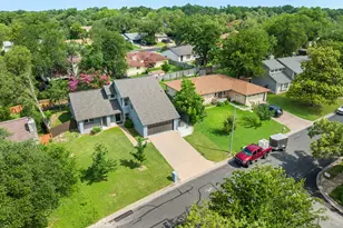 7906 Keneshaw Dr, Austin, TX 78745 - Photo 30