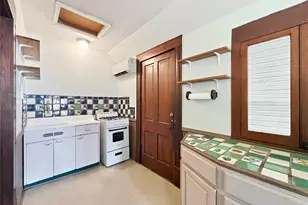 1010 Willow St, Austin, TX 78702 - Photo 2