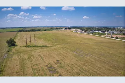 35 Ih, Jarrell, TX 76537 - Photo 4