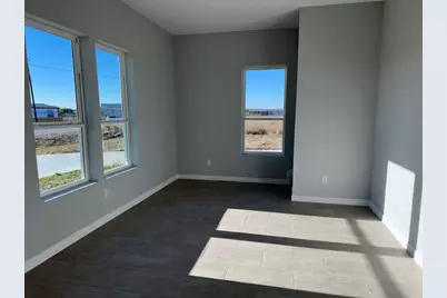 242 Bianca Circle, Del Valle, TX 78617 - Photo 4