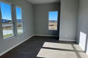 242 Bianca Cir, Del Valle, TX 78617 - Photo 4