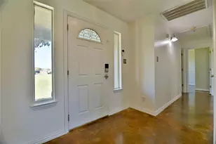 152 Round Up Dr, Liberty Hill, TX 78642 - Photo 10