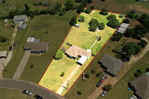 152 Round Up Dr, Liberty Hill, TX 78642 - Photo 2