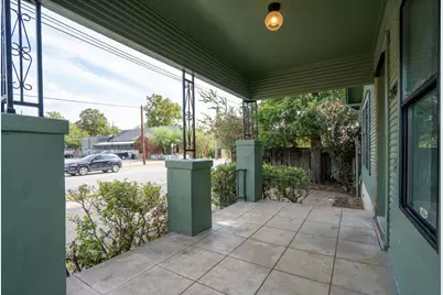 2703 E Cesar Chavez Street, Austin, TX 78702 - Photo 10