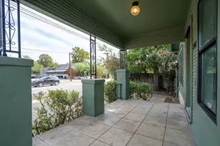 2703 E Cesar Chavez St, Austin, TX 78702 - Photo 10