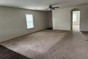 117 Allington Cir, Jarrell, TX 76537 - Photo 2