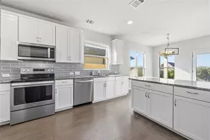 134 Finley St, Hutto, TX 78634 - Photo 10