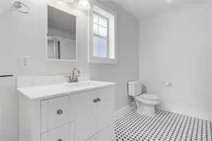 609 W 35th St, Austin, TX 78705 - Photo 10