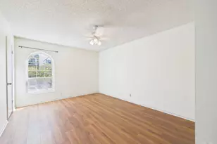 910 Duncan Ln, Austin, TX 78705 - Photo 24