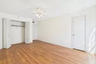 910 Duncan Ln, Austin, TX 78705 - Photo 26