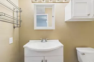 910 Duncan Ln, Austin, TX 78705 - Photo 10