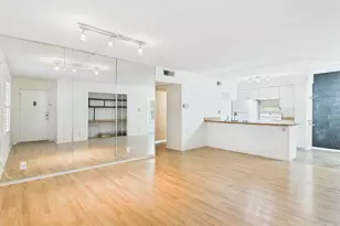 910 Duncan Ln, Austin, TX 78705 - Photo 4