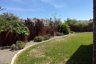 308 Bluehaw Dr, Georgetown, TX 78628 - Photo 32