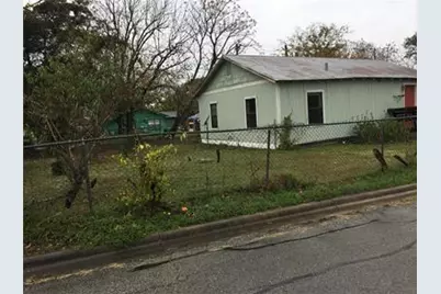 1100 Chihuahua Street, Lockhart, TX 78644 - Photo 2