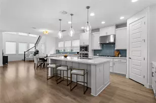 7913 Edmondson Bnd, Austin, TX 78744 - Photo 4