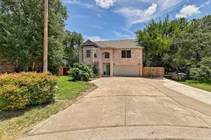 104 N Sumac Ln, Georgetown, TX 78633 - Photo 2