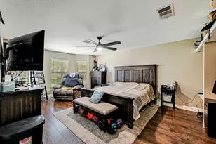 104 N Sumac Ln, Georgetown, TX 78633 - Photo 8