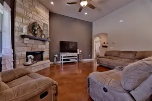 220 Angela Dr, Liberty Hill, TX 78642 - Photo 4