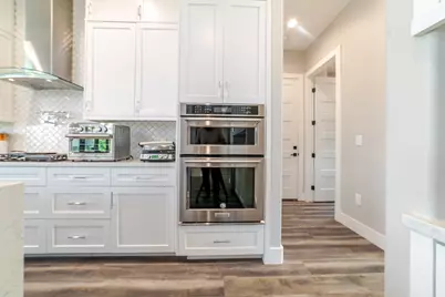 23801 Oscar Road, Spicewood, TX 78669 - Photo 32