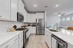 5310 Mulberry Grove Ln, Austin, TX 78723 - Photo 12