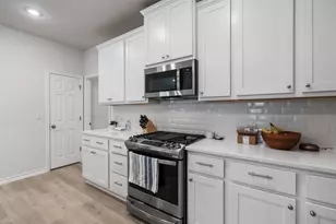 5310 Mulberry Grove Ln, Austin, TX 78723 - Photo 14