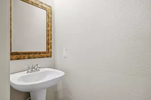 1310 W Parmer Ln, Austin, TX 78727 - Photo 6