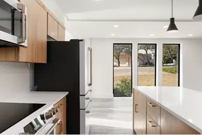 8610 Grandview Drive, Jonestown, TX 78645 - Photo 6