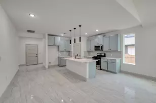 202 Washington St, Elgin, TX 78621 - Photo 6