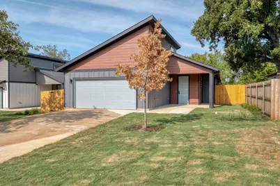 202 Washington Street, Elgin, TX 78621 - Photo 2