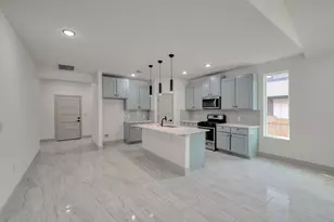202 Washington St, Elgin, TX 78621 - Photo 6