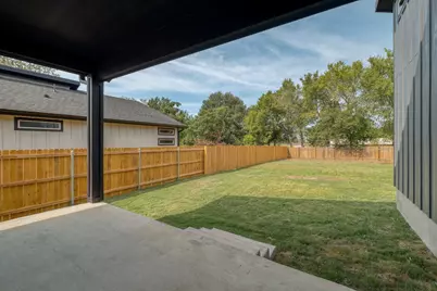 202 Washington Street, Elgin, TX 78621 - Photo 24
